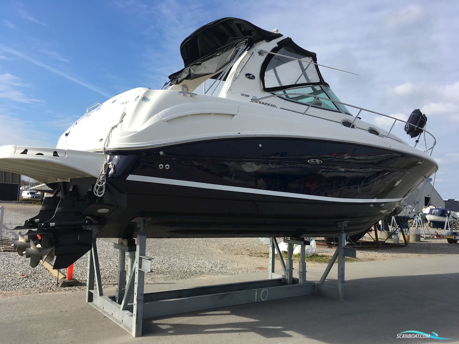 SeaRay 330