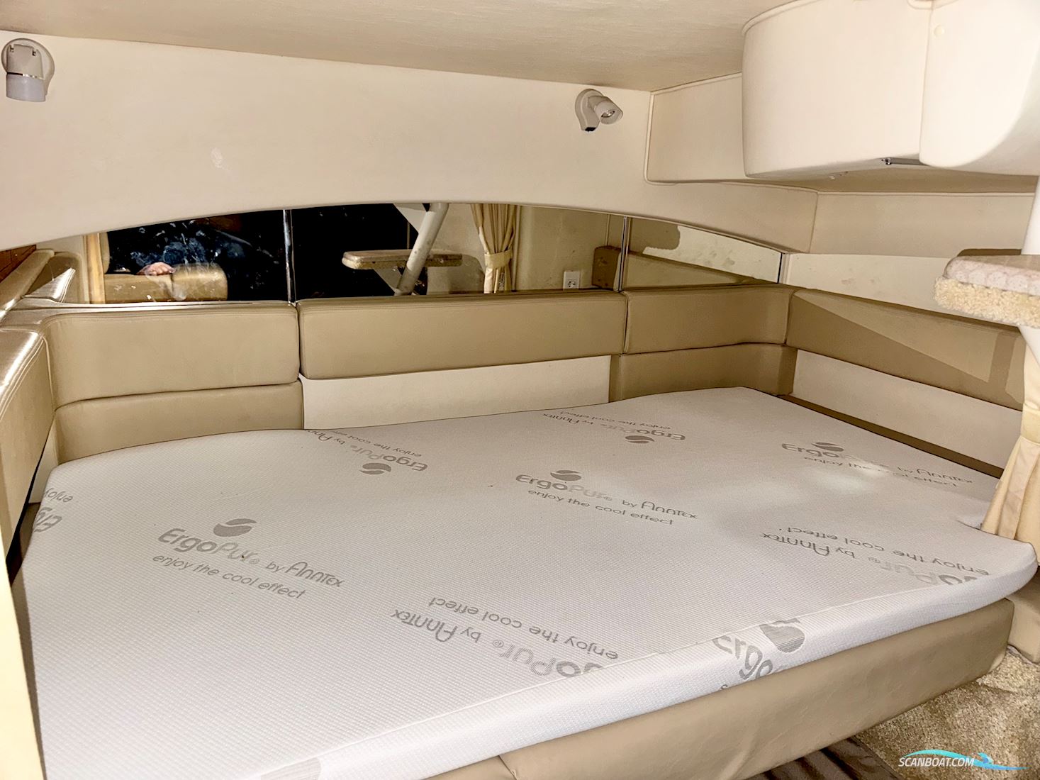 SeaRay 330
