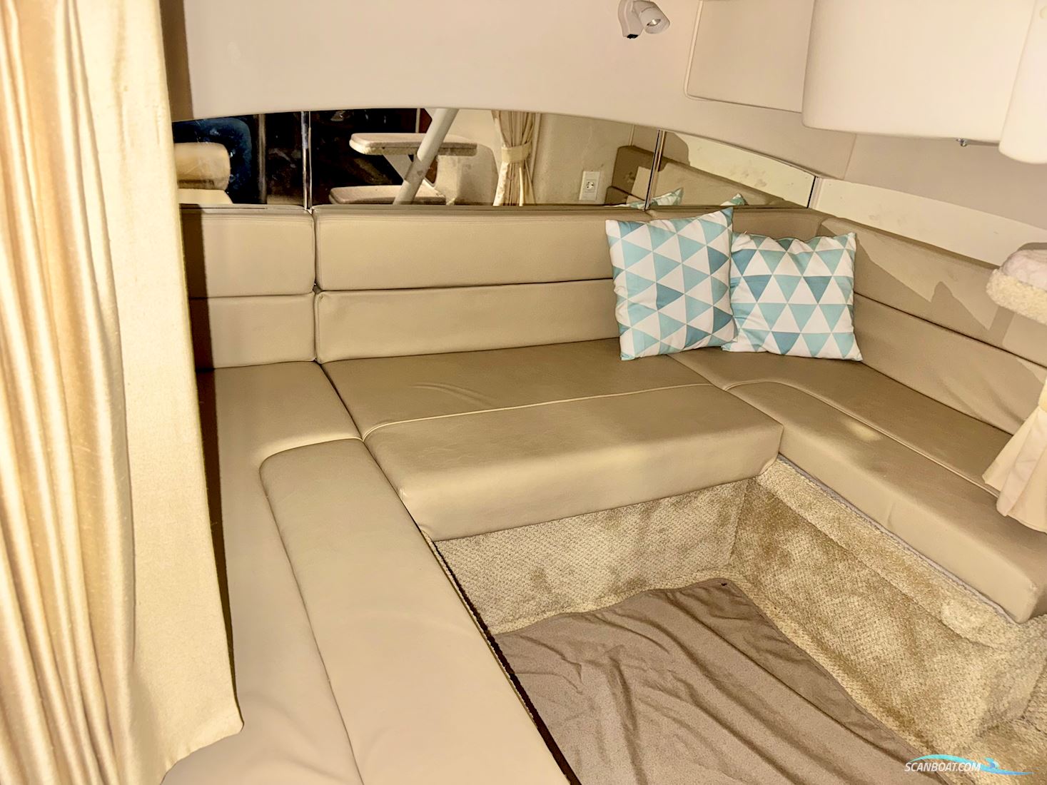 SeaRay 330