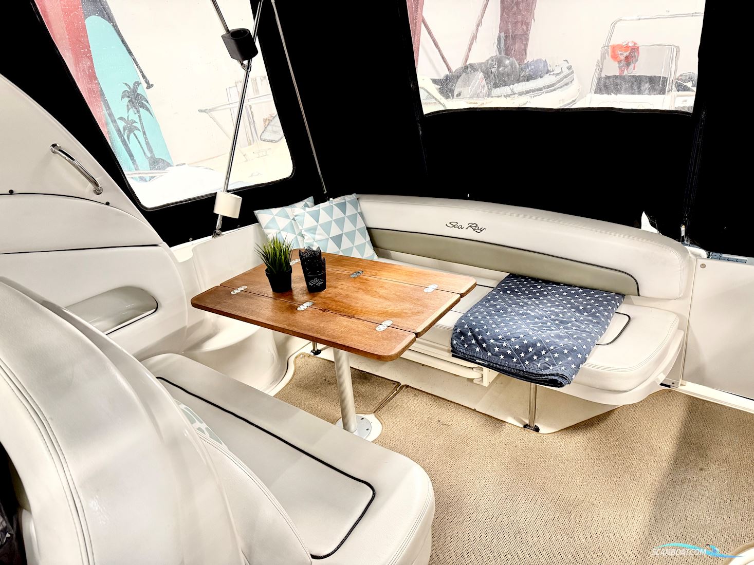 SeaRay 330