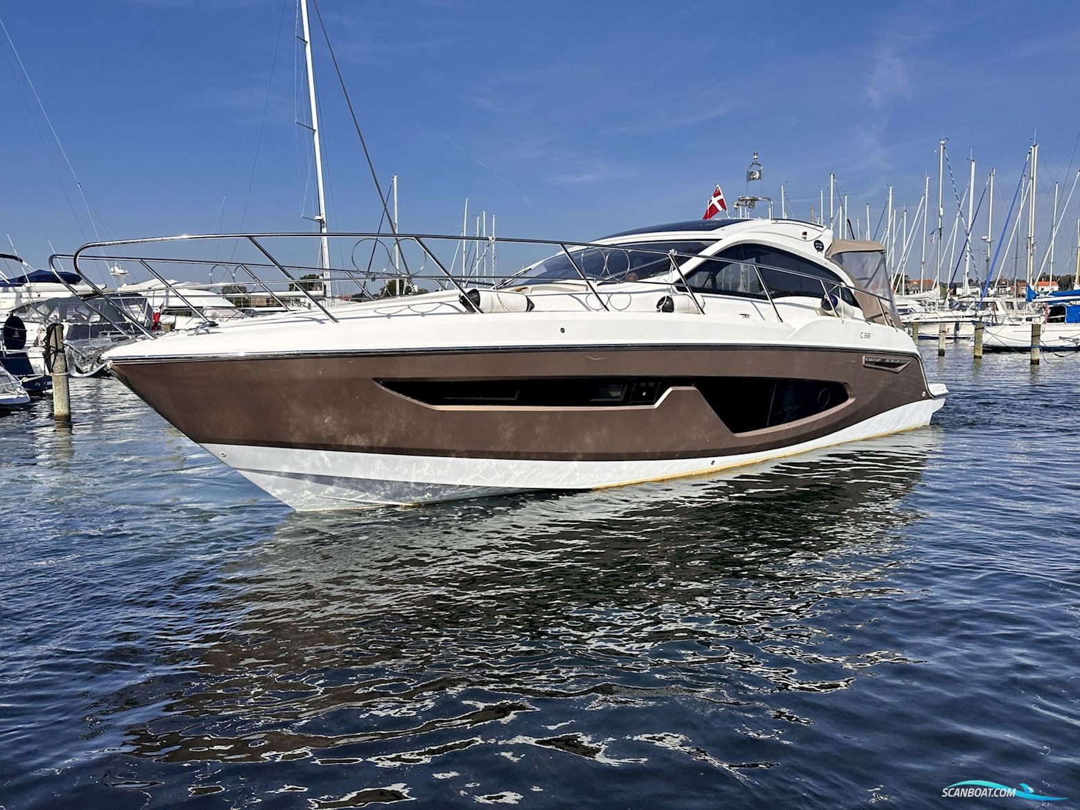 Sessa Marine C 38 Motorboot 2020, mit Volvo Penta D4 300A-G motor, Dänemark