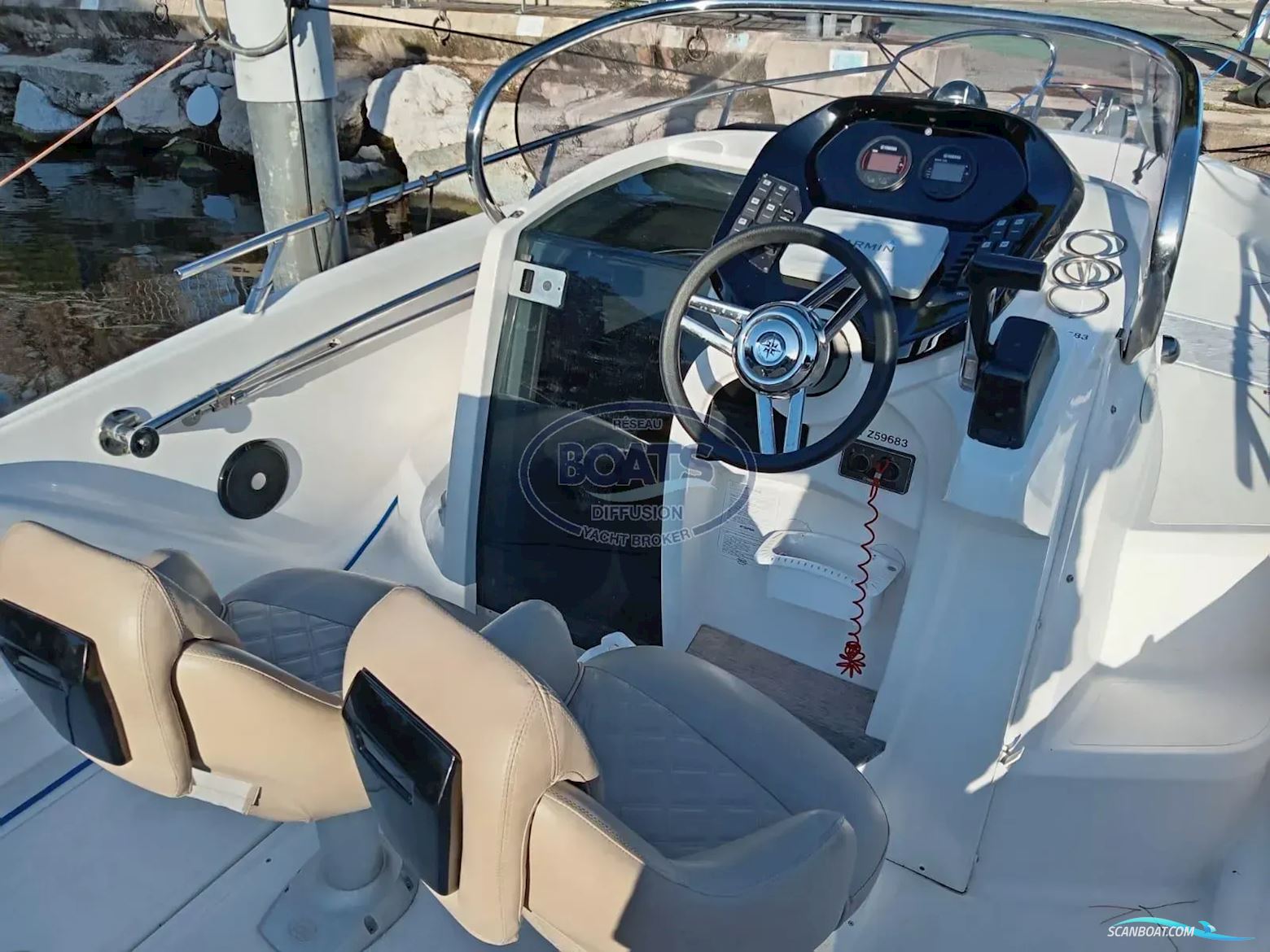 Sessa Marine Key Largo 24