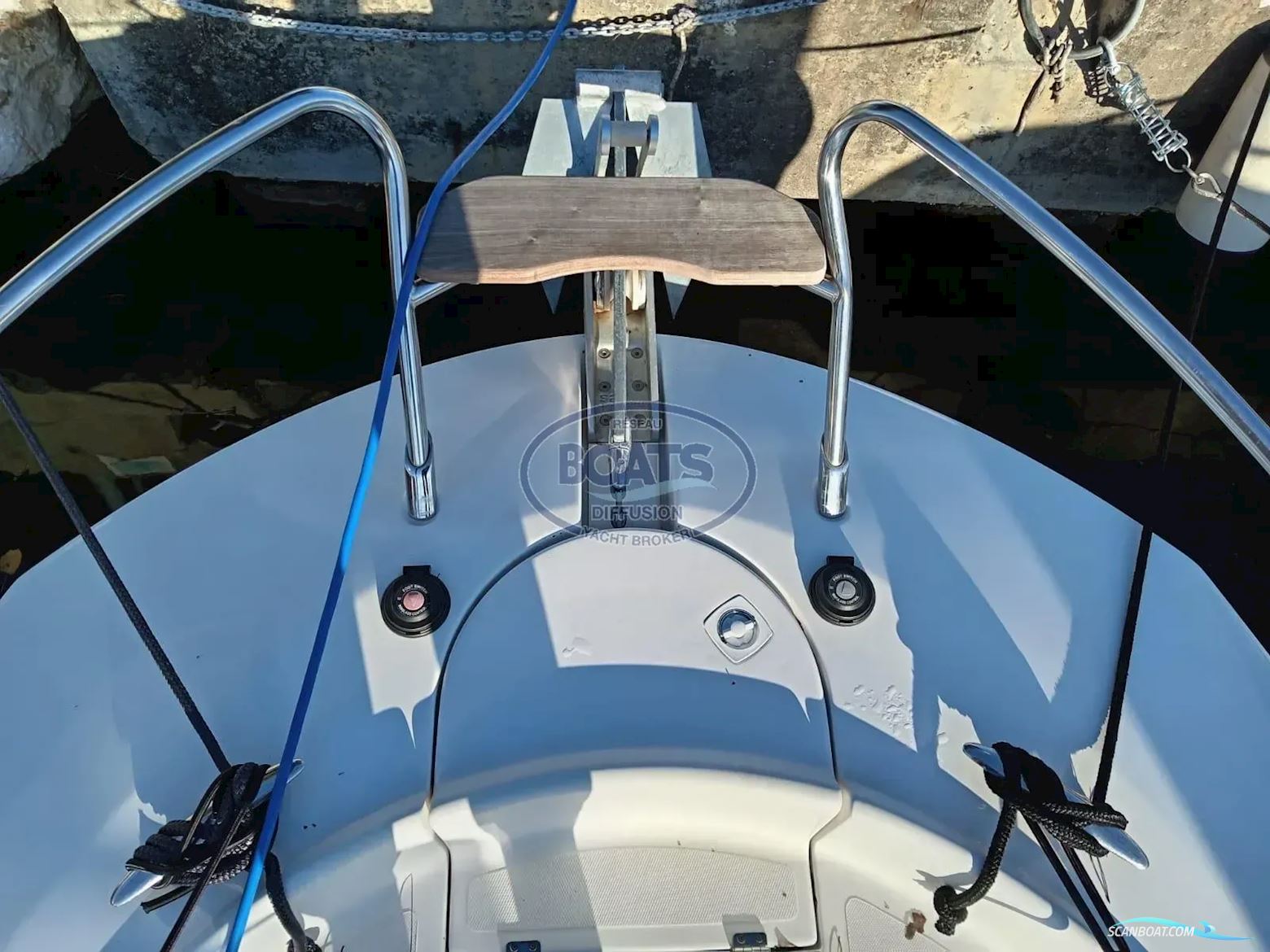 Sessa Marine Key Largo 24