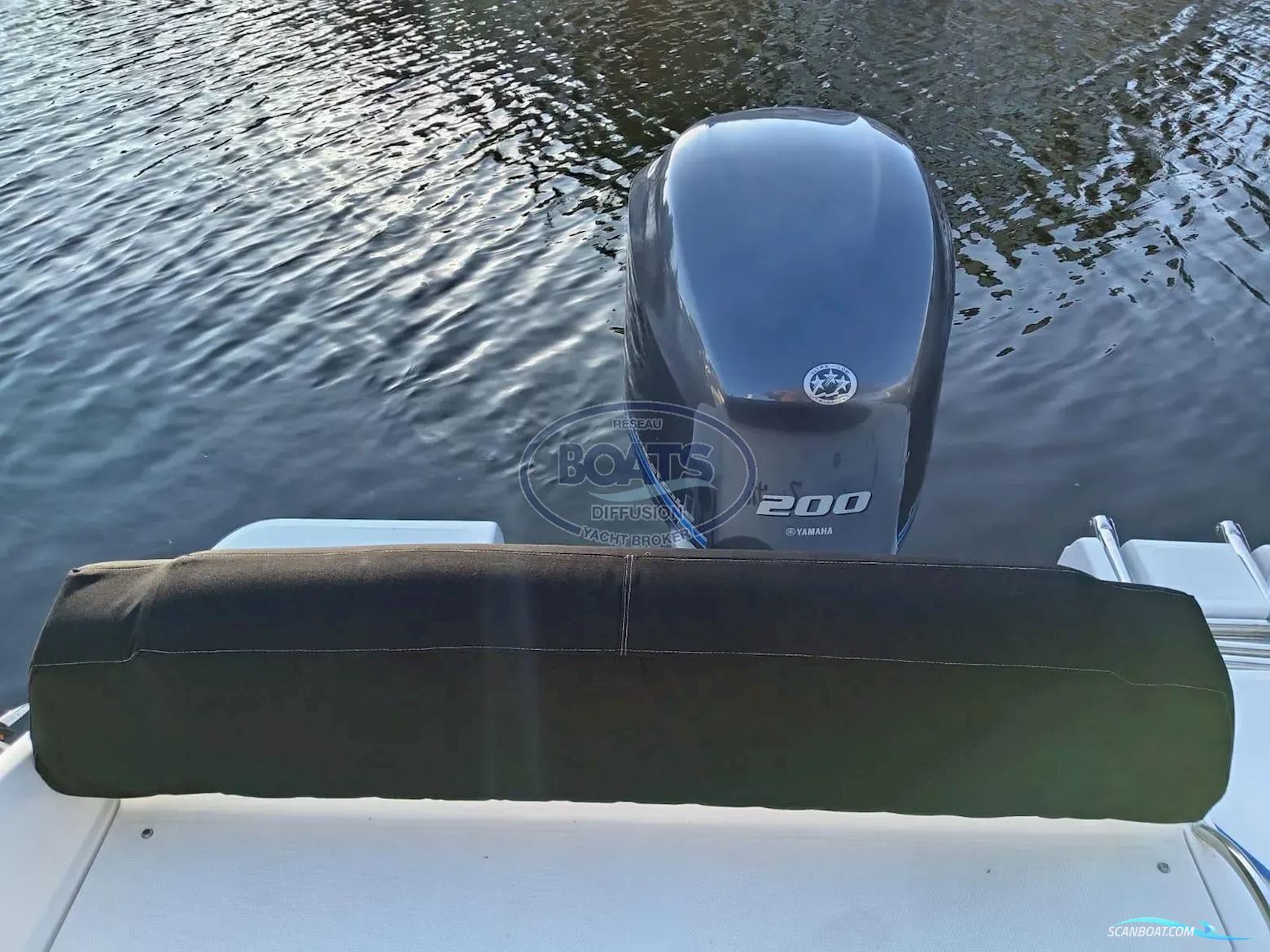 Sessa Marine Key Largo 24