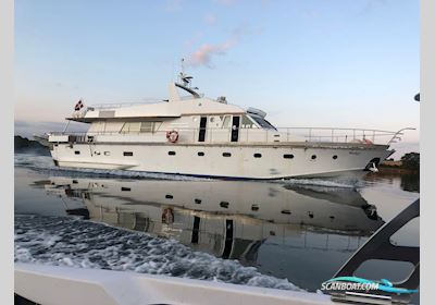 Shalimara 82 Motorboot 1972, mit 900 HP Mtu-Diesel motor, Dänemark