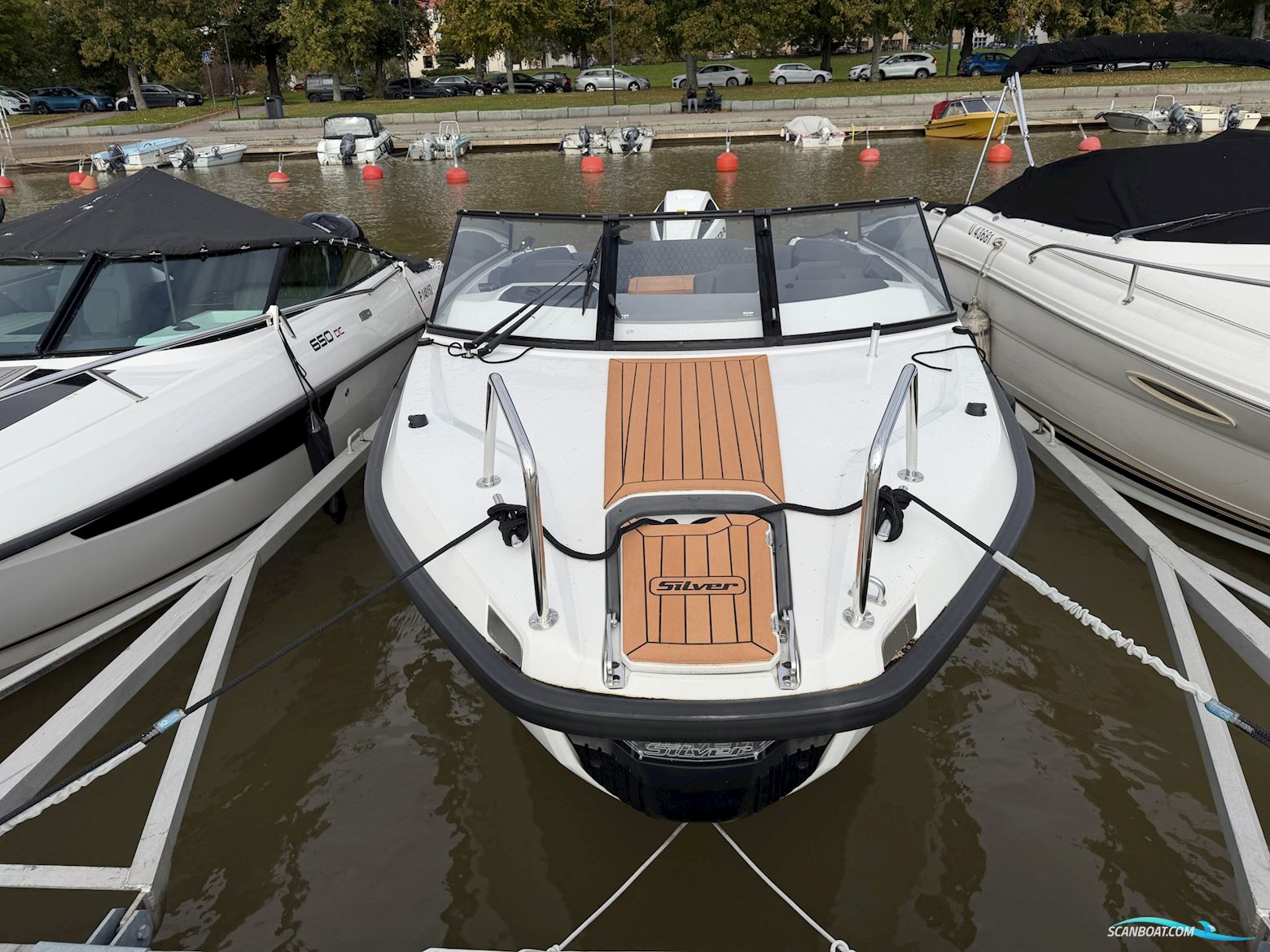 Silver Viper DCz Motorboot 2024, Finland