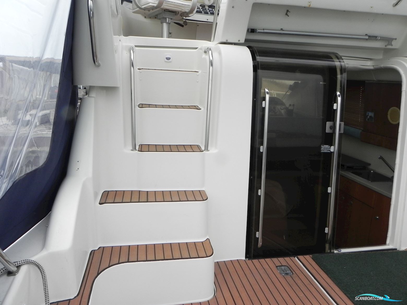 Silverton 312 Sedan Fly