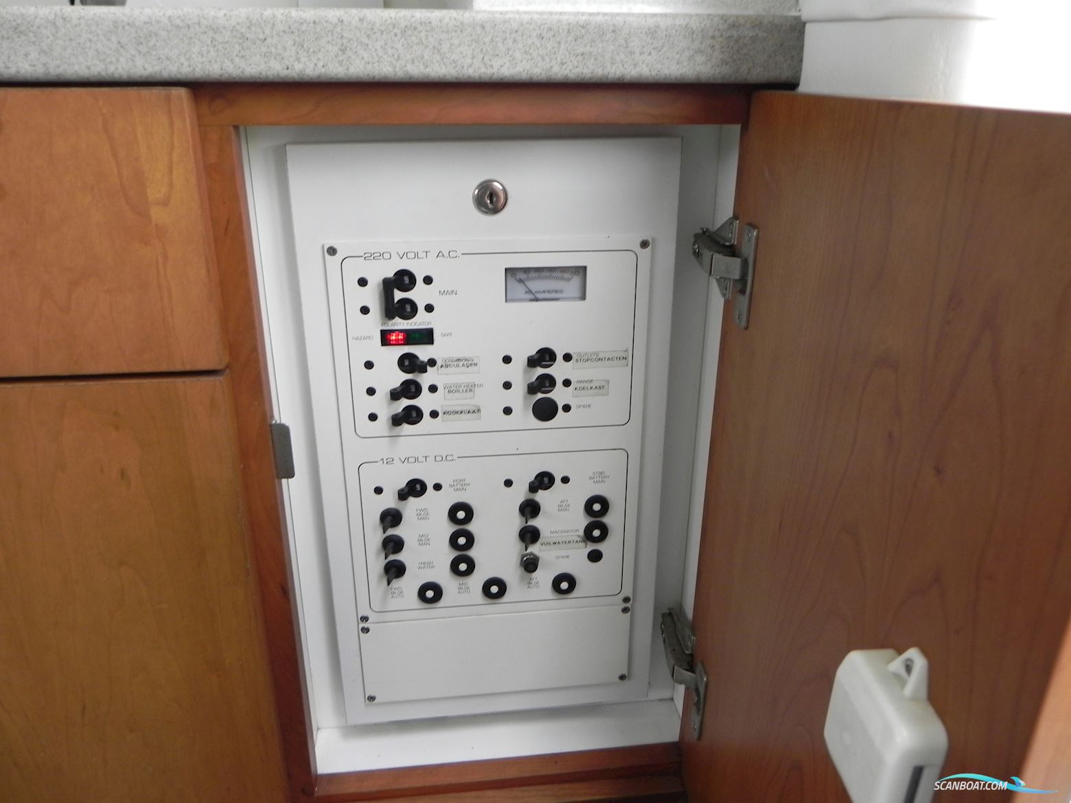 Silverton 312 Sedan Fly