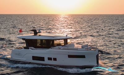 SIRENA 48 COUPE HYBRID Motorboot 2025, mit Engine type 
 motor, Dänemark