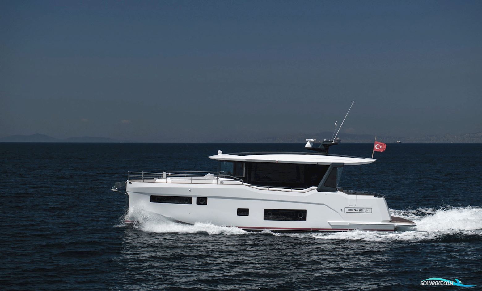 SIRENA 48 COUPE HYBRID