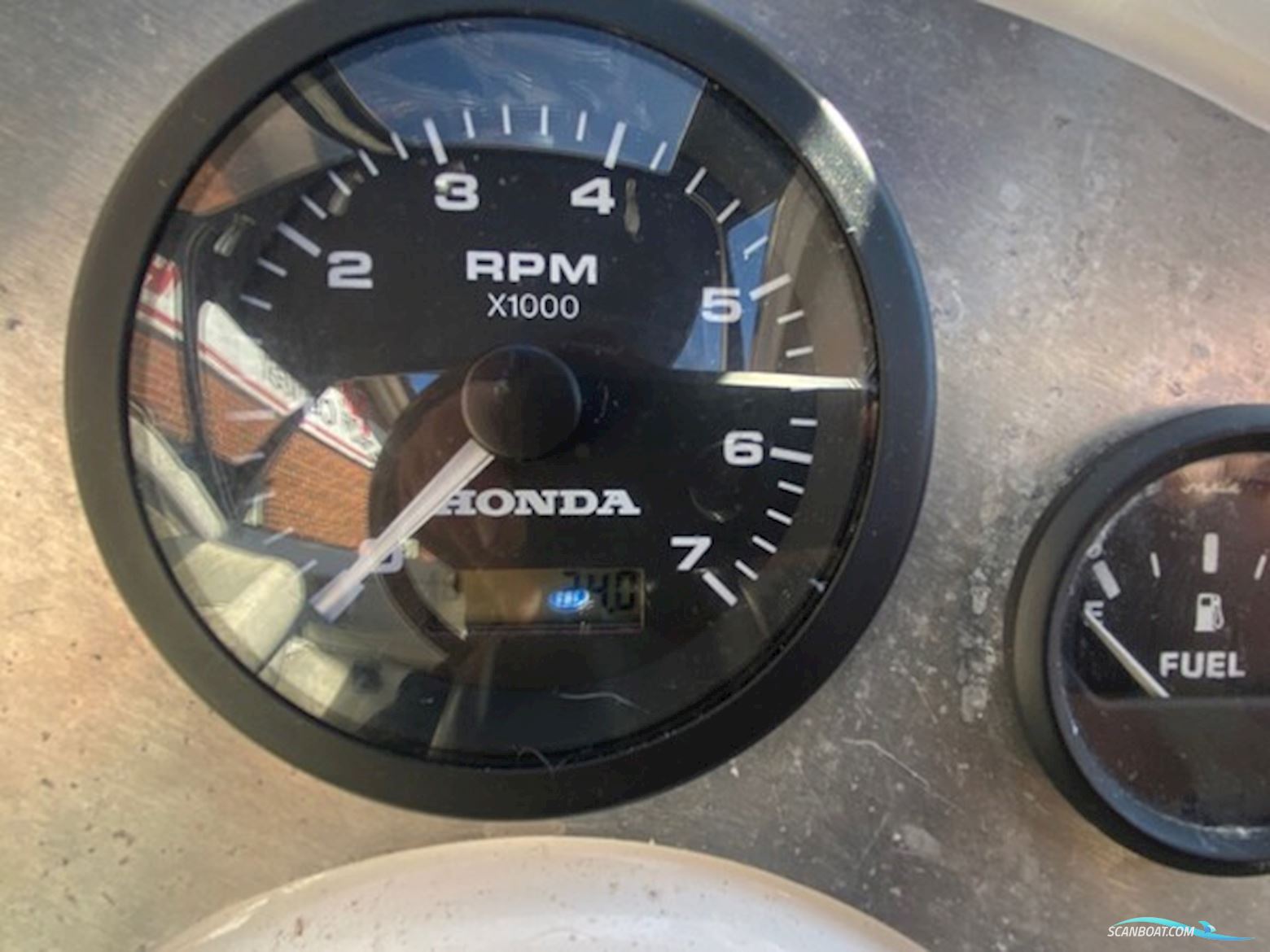 Skibsplast 555 HT m/Honda F100 hk og Brenderup trailer