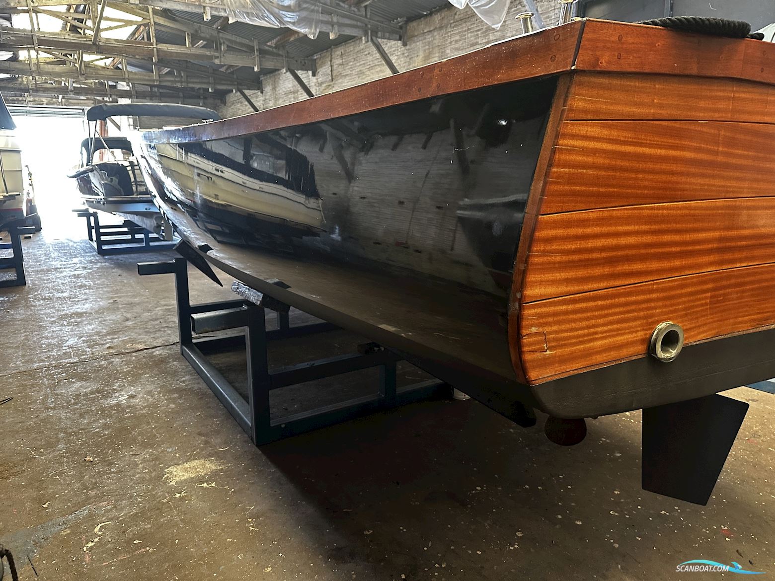 Sloep Barkas Classic 850