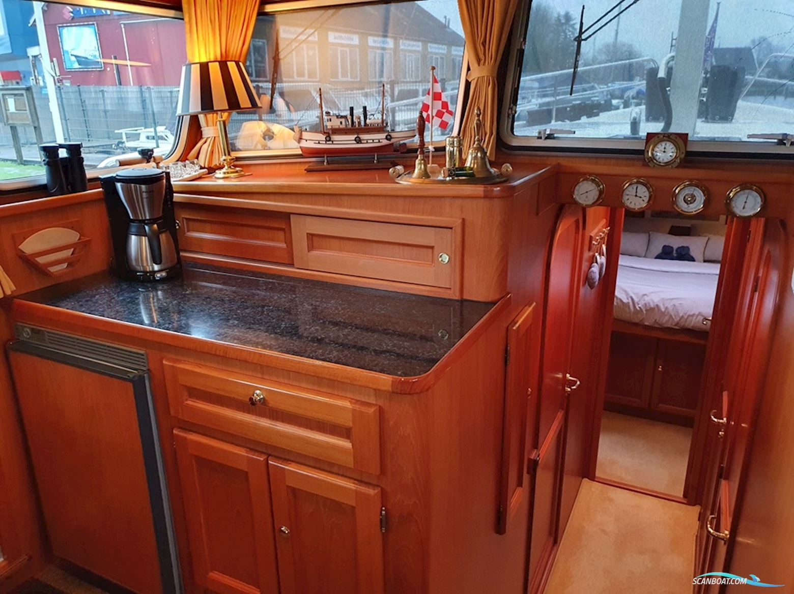 Smelne Salon Vlet 1485