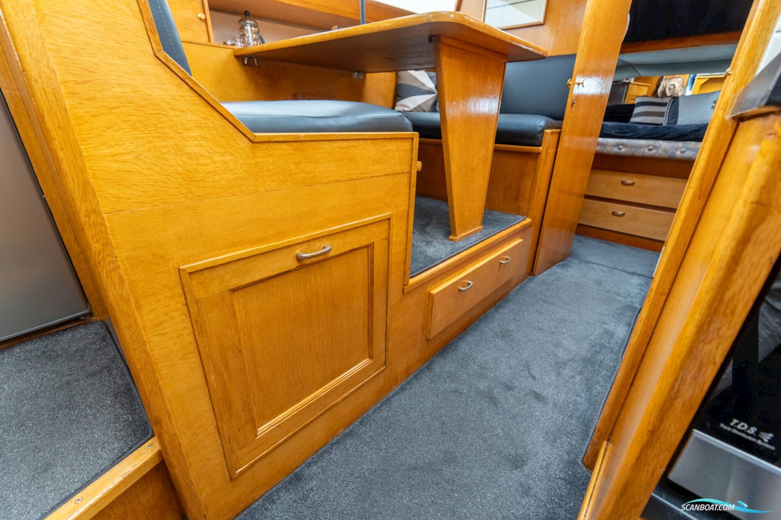 Stadtline 38 OK Spiegeldeur