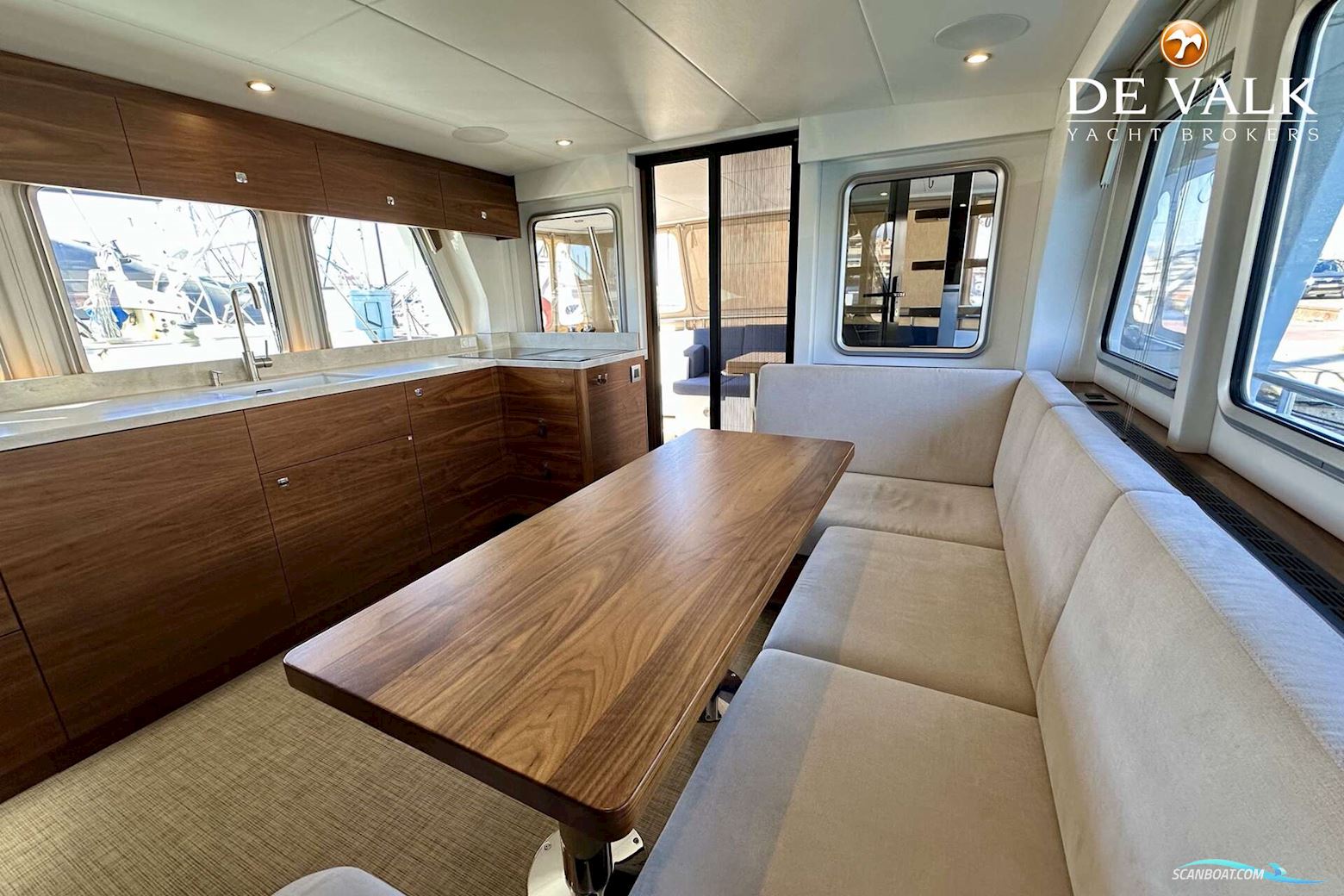 Steeler Explorer 50 Pilothouse