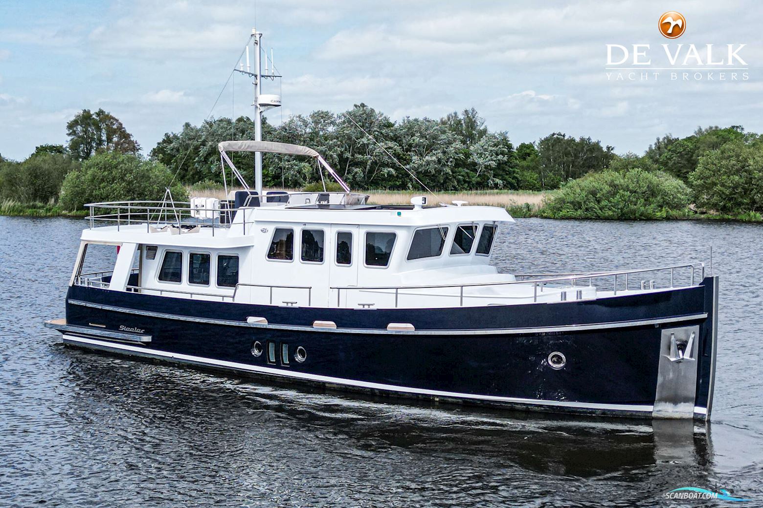 Steeler Explorer 50 Pilothouse