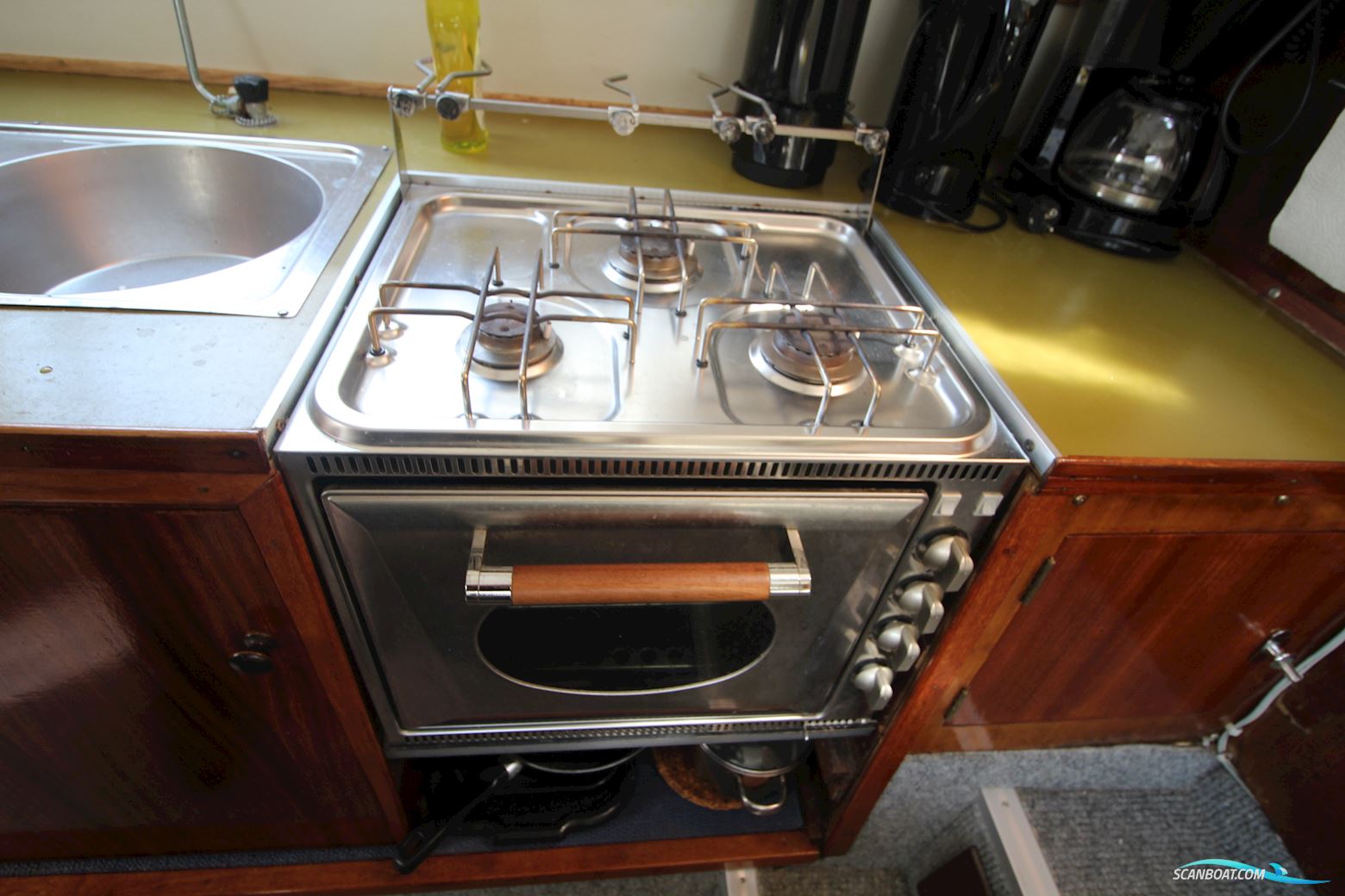 Sterling Sabre 28 New Engine