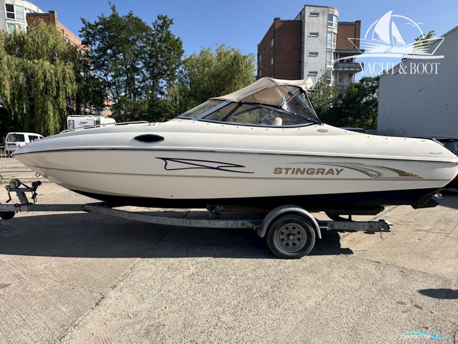 Stingray 200 CX Motorboot 2001, mit Mercruiser motor, Deutschland
