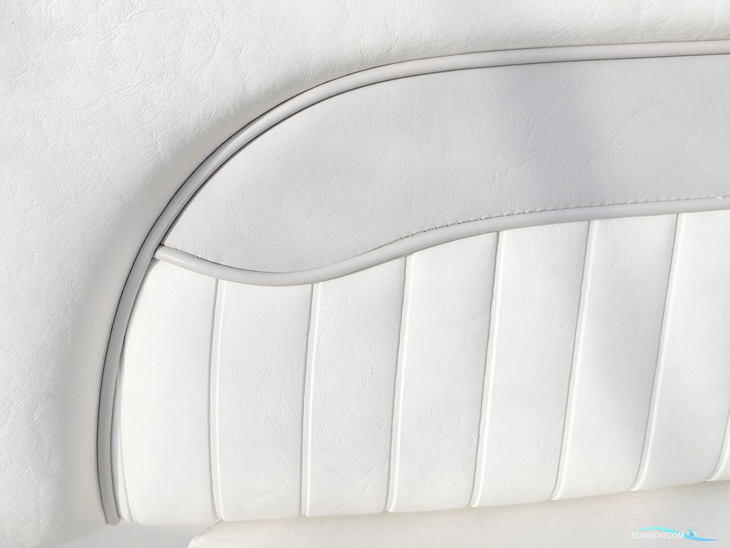 Stingray 250 CS (står klar på næsten ny trailer)