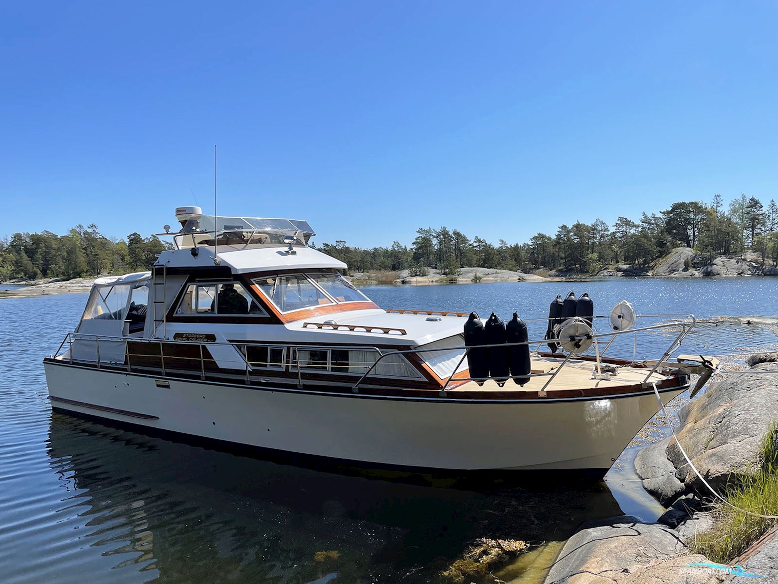 Storebro Storebro Royal Cruiser 34 Motorboot 1976, mit 2 st Volvo Kamd42A (1992) motor, Sweden