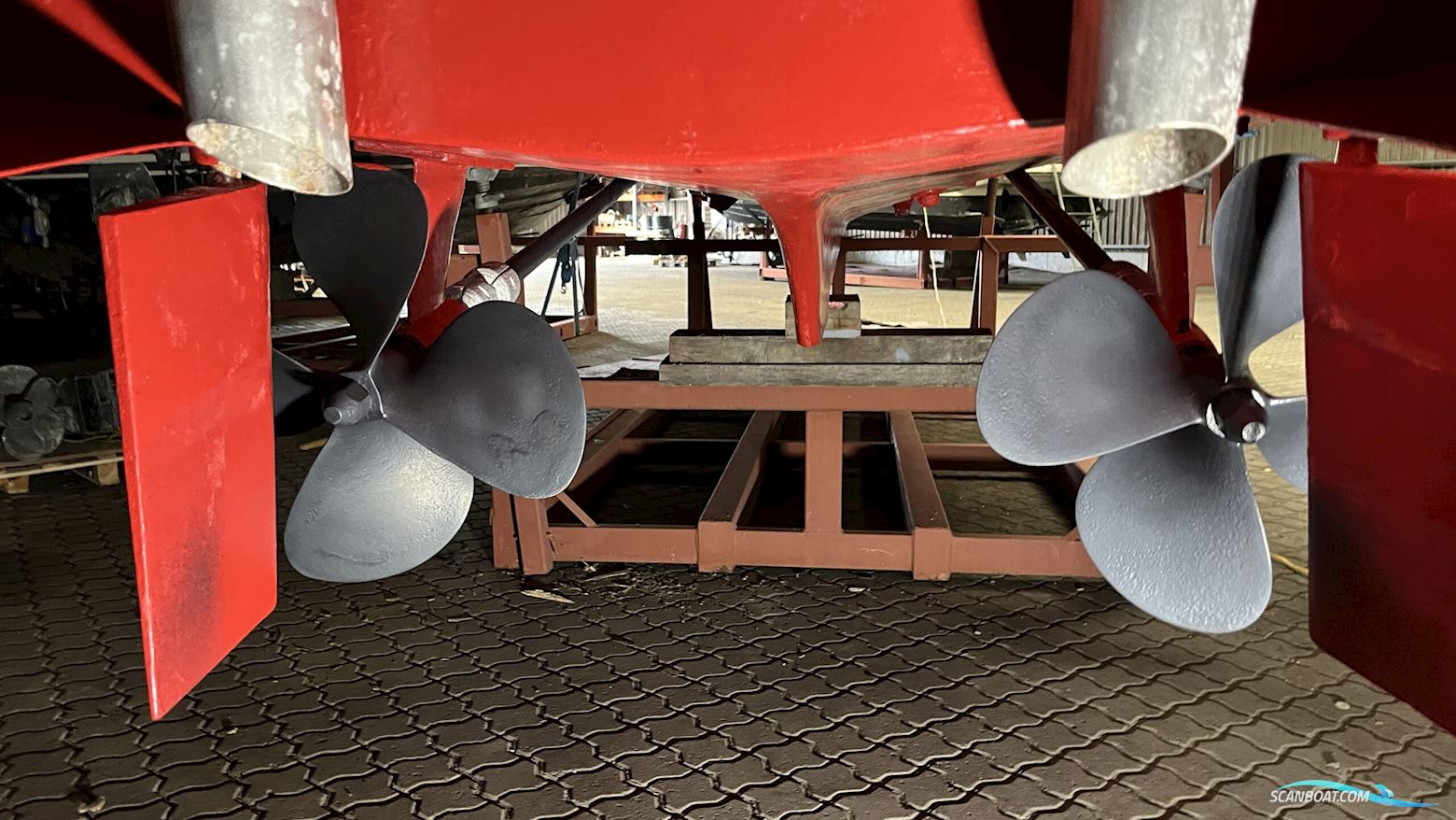 Storø 34, hysterisk velholdt og smækfyldt med lækre detaljer og stil.