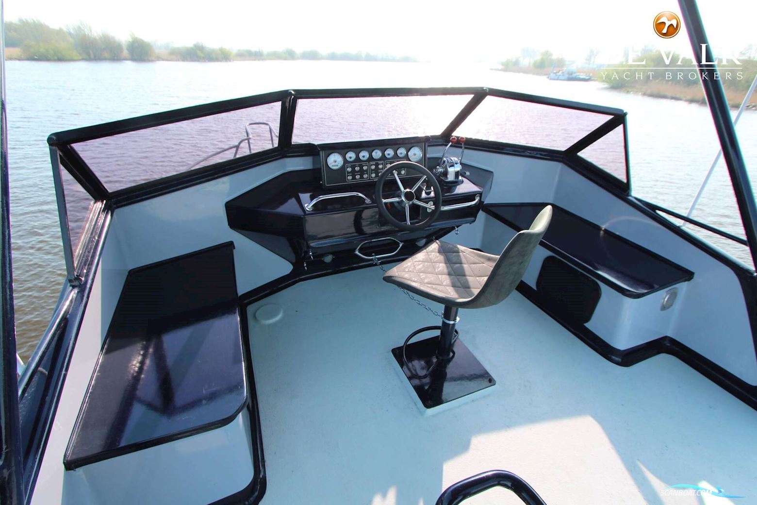 Striker 44
