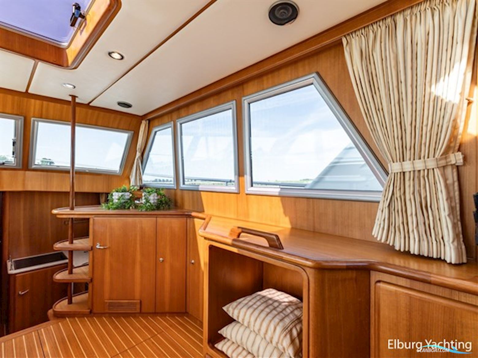 Sturier 480 AC - Vast Stuurhuis - Stabilizers 