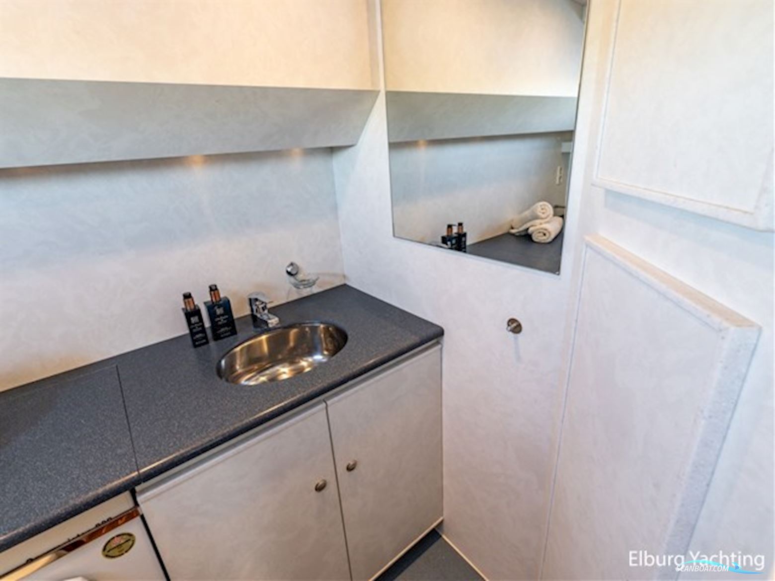 Sturier 480 AC - Vast Stuurhuis - Stabilizers