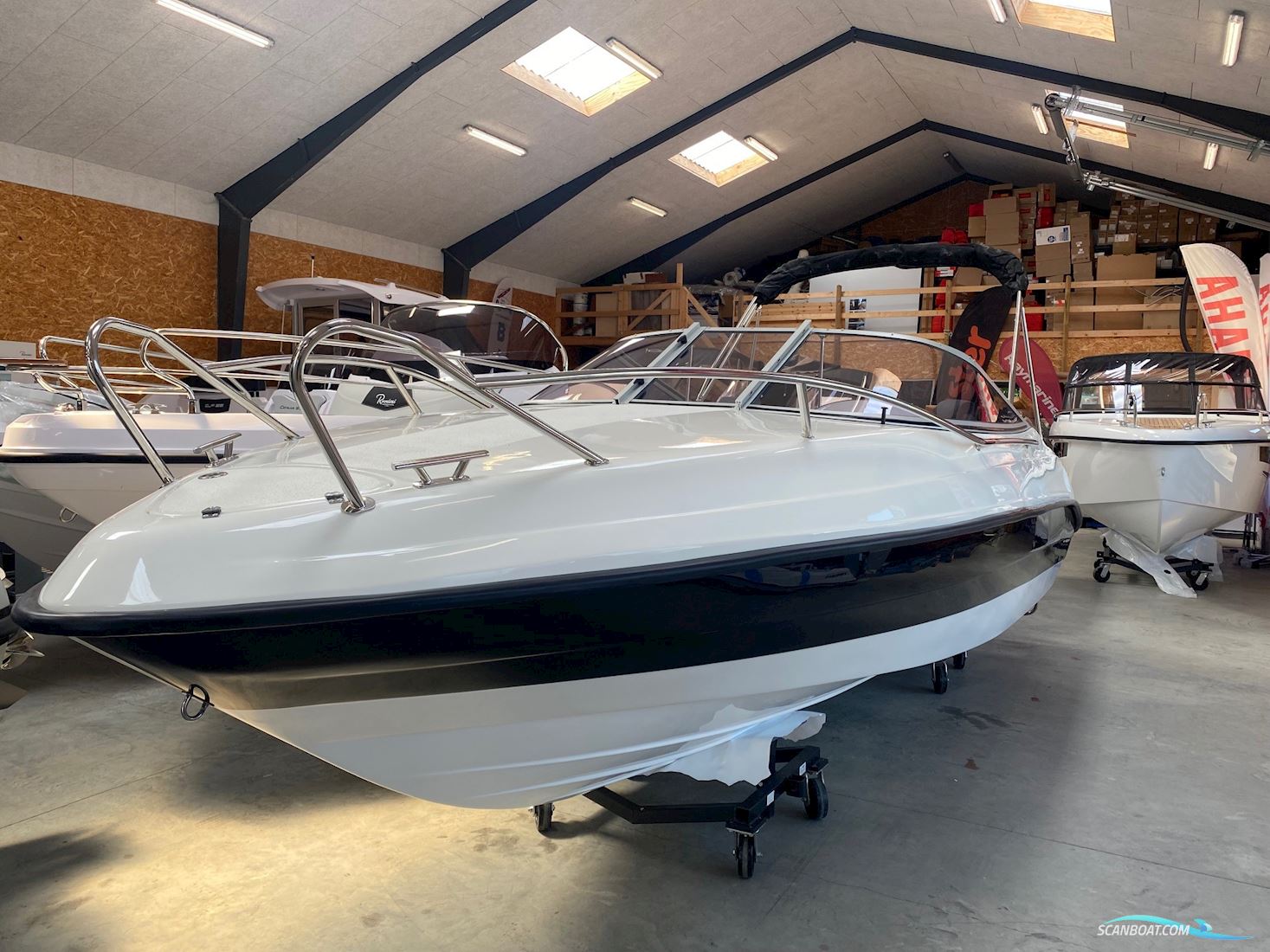 Suncraft 630DC M/150HK Motorboot 2023, mit Yamaha F150 motor, Dänemark