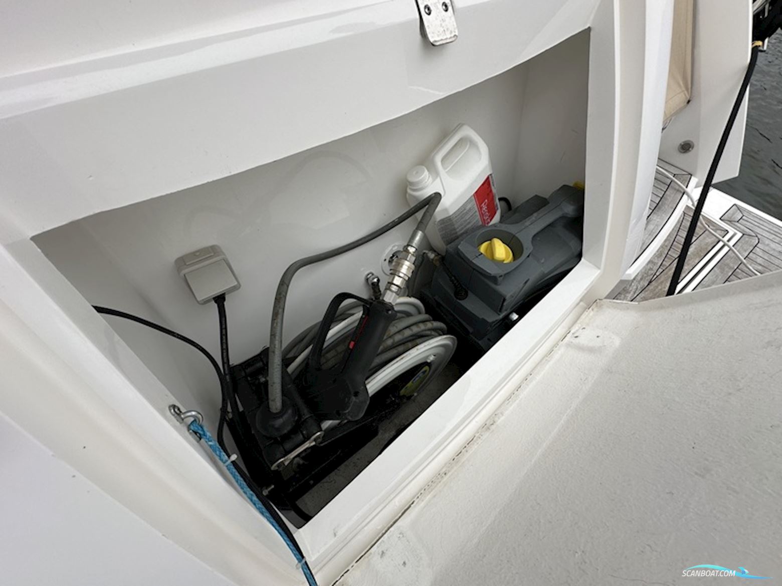 Sunseeker - Manhattan 53