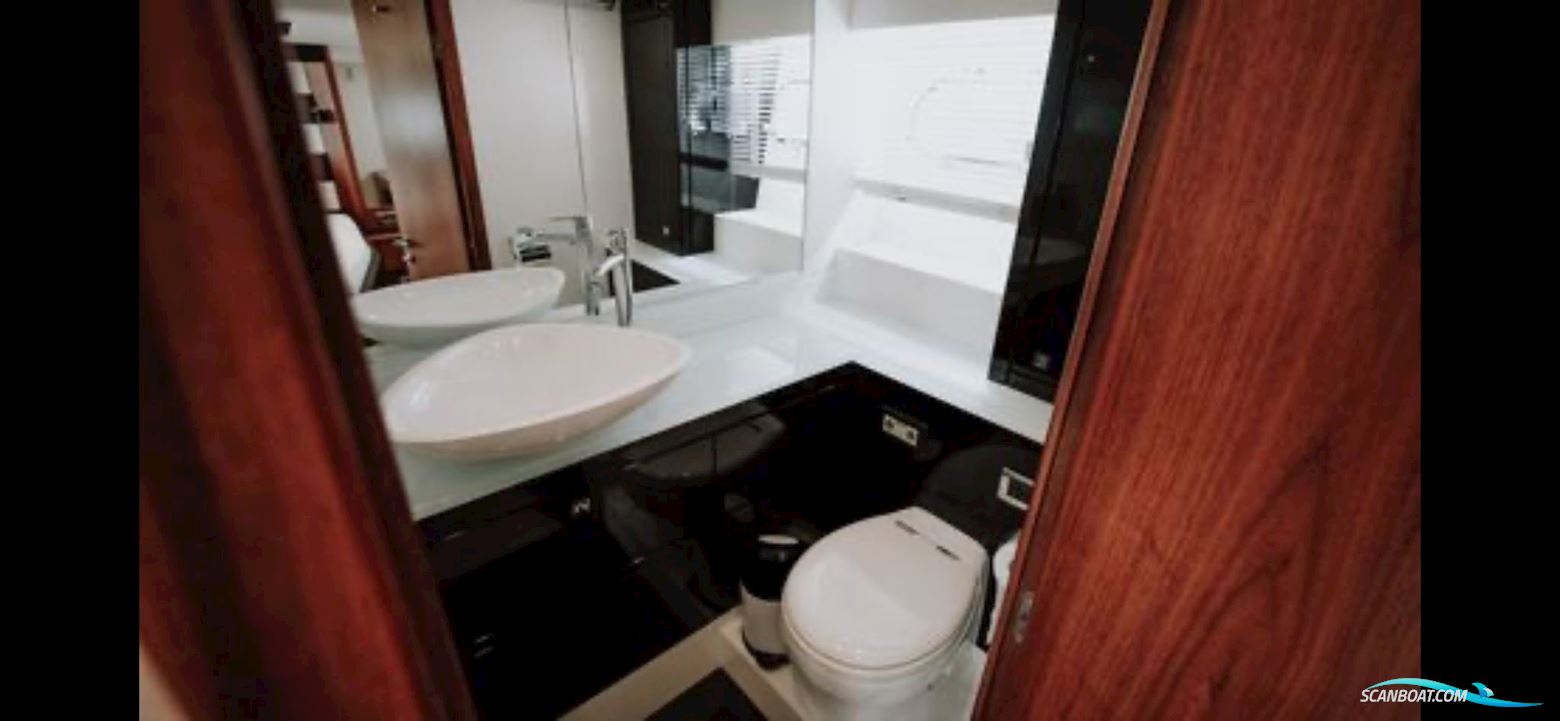 Sunseeker 64 PREDATOR - 2011