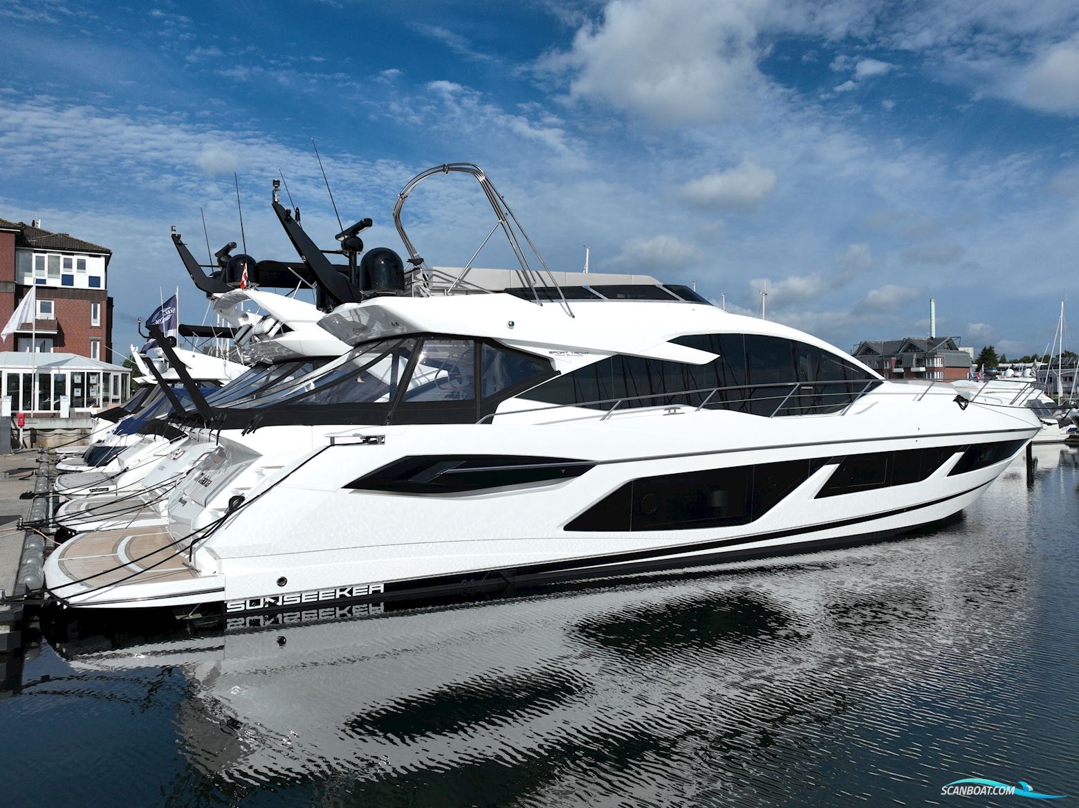 Sunseeker 74 Sport Yacht