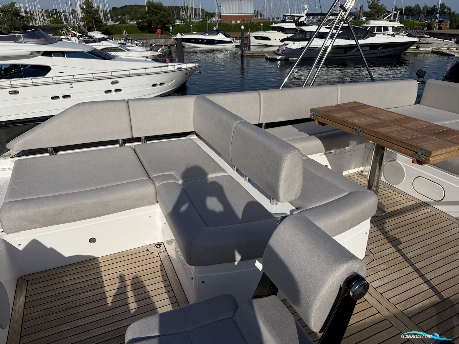 Sunseeker 74 Sport Yacht
