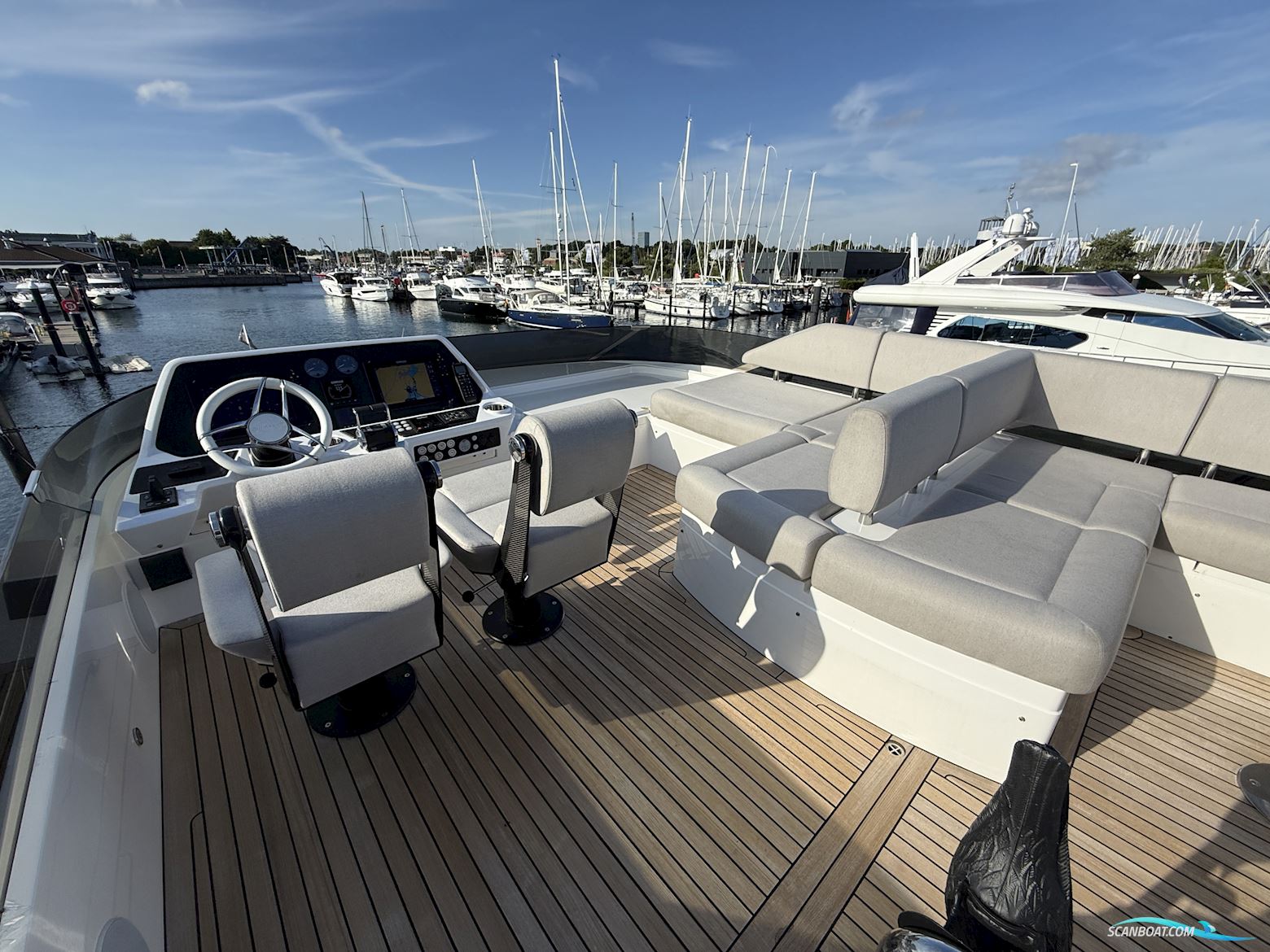 Sunseeker 74 Sport Yacht