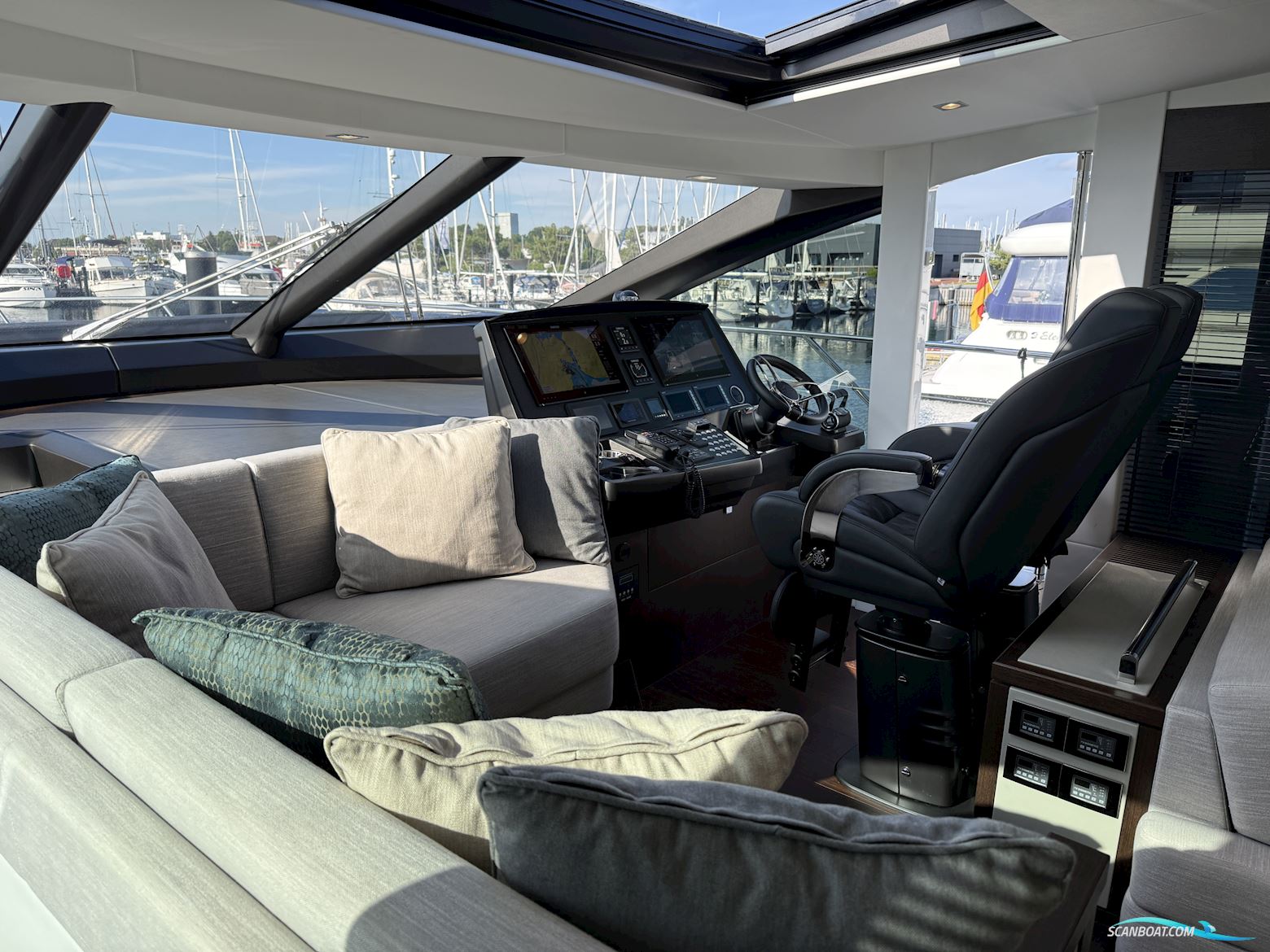 Sunseeker 74 Sport Yacht