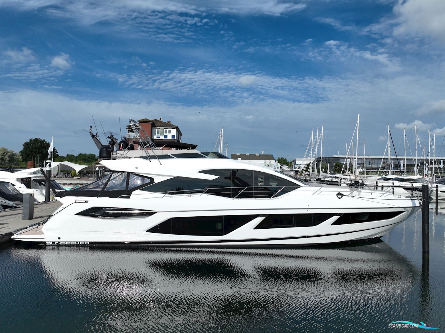 Sunseeker 74 Sport Yacht