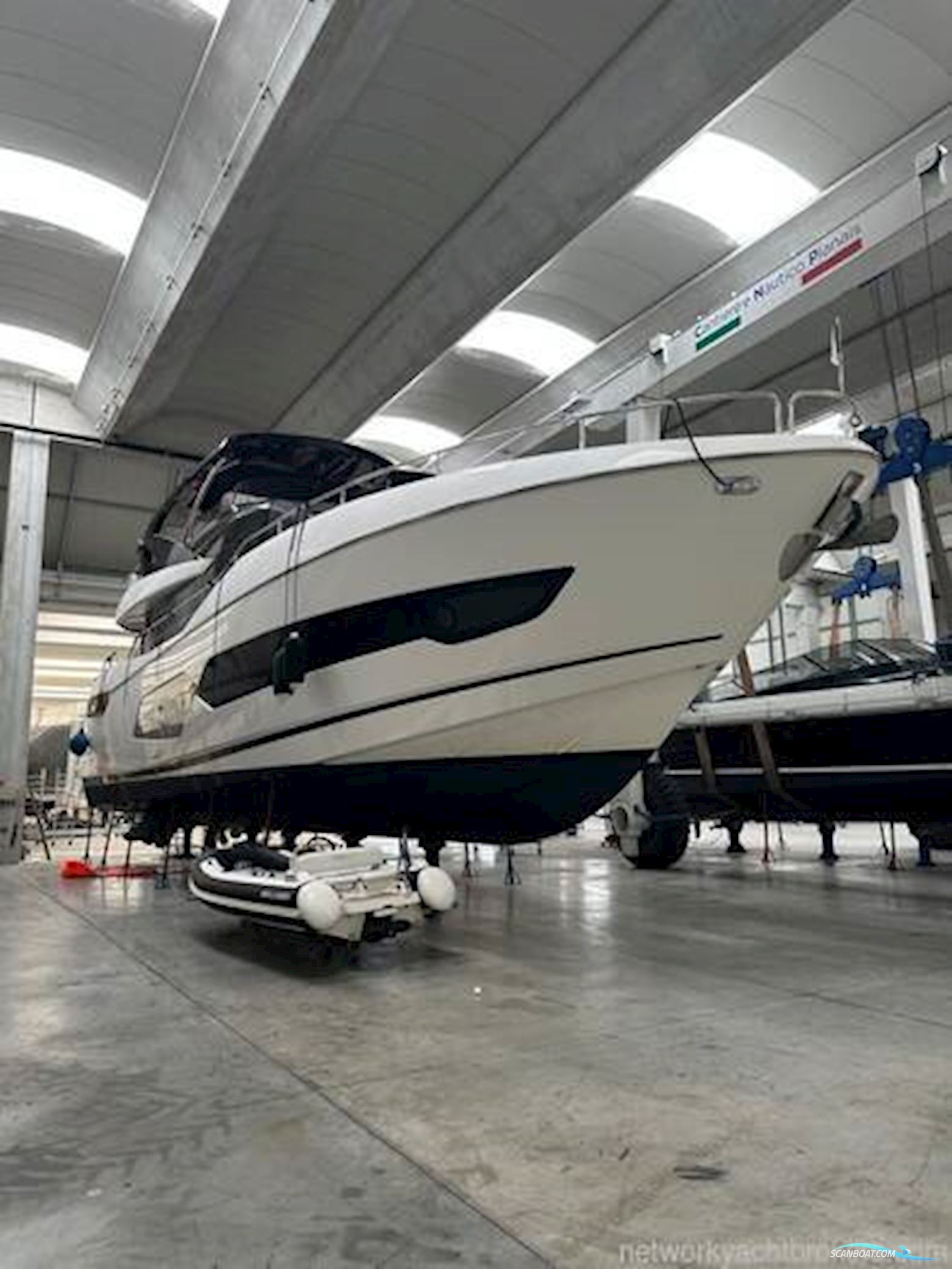 Sunseeker 76 Yacht