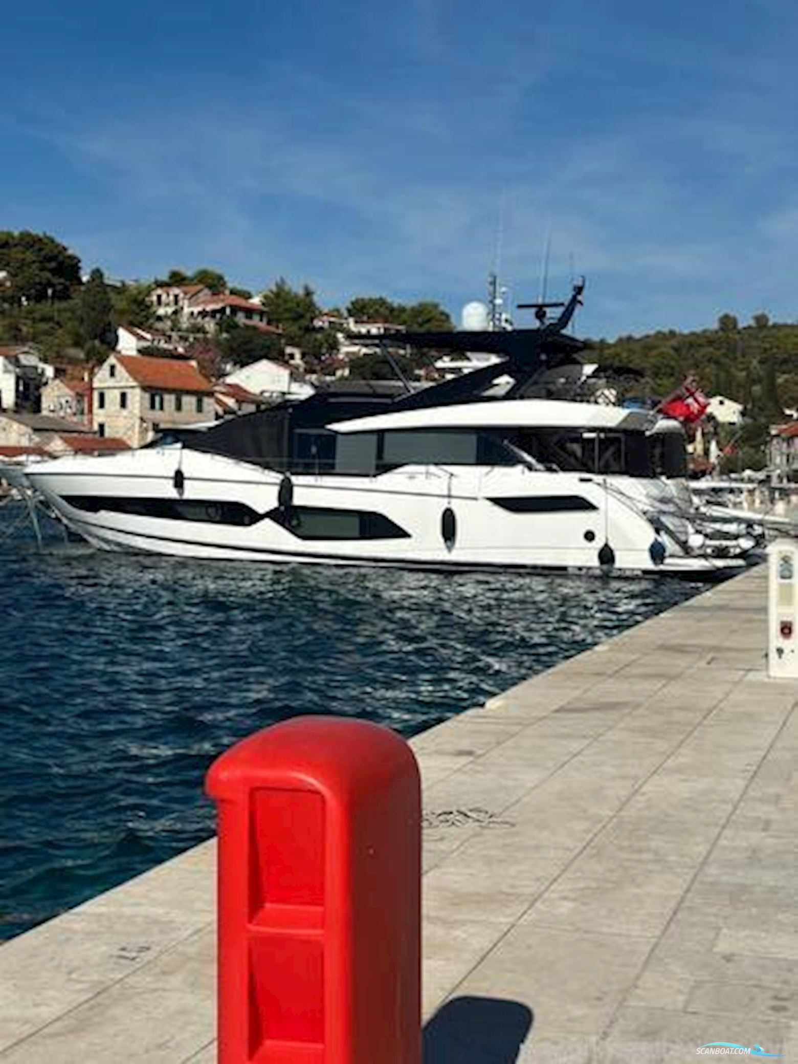Sunseeker 76 Yacht