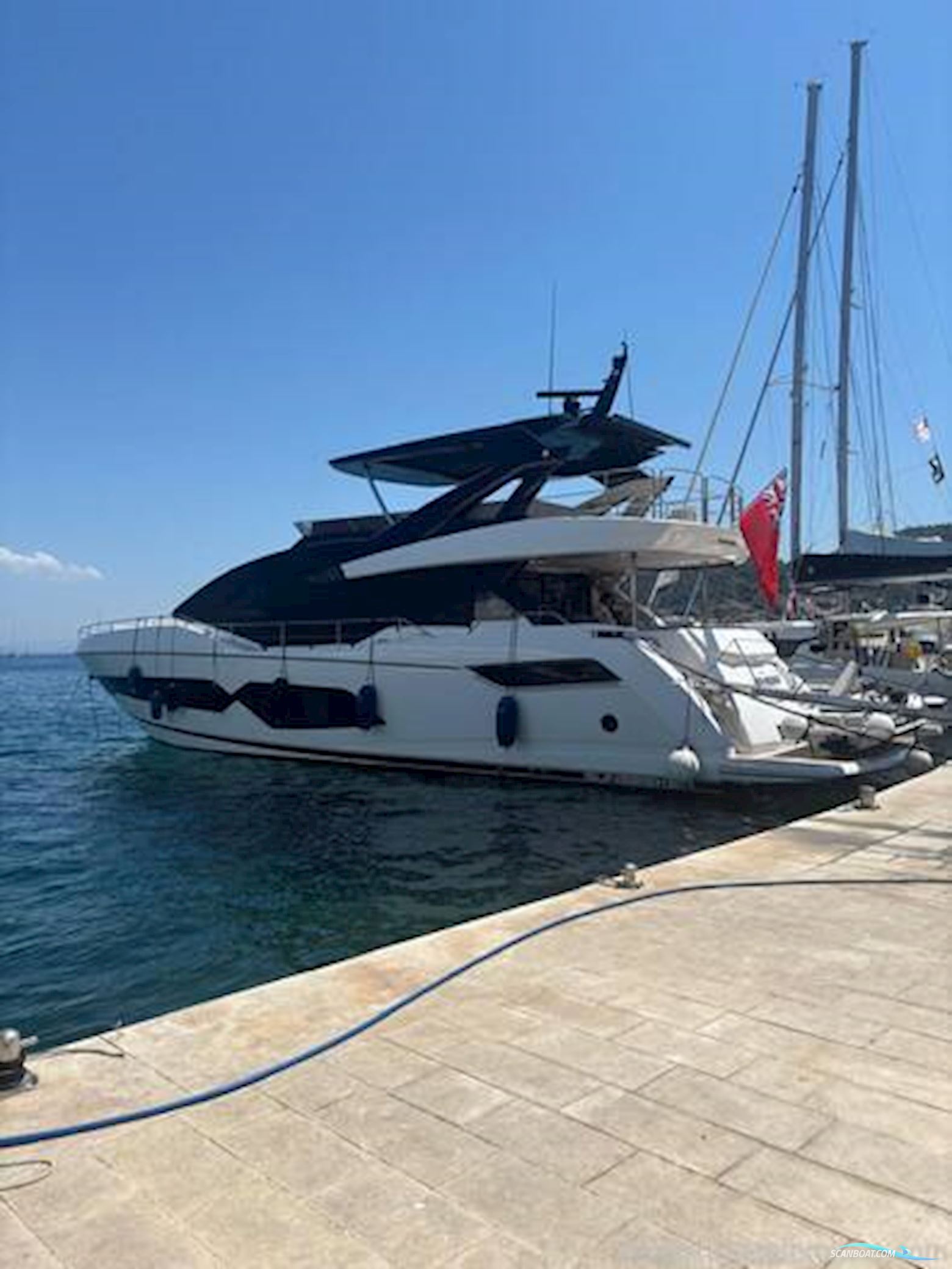 Sunseeker 76 Yacht