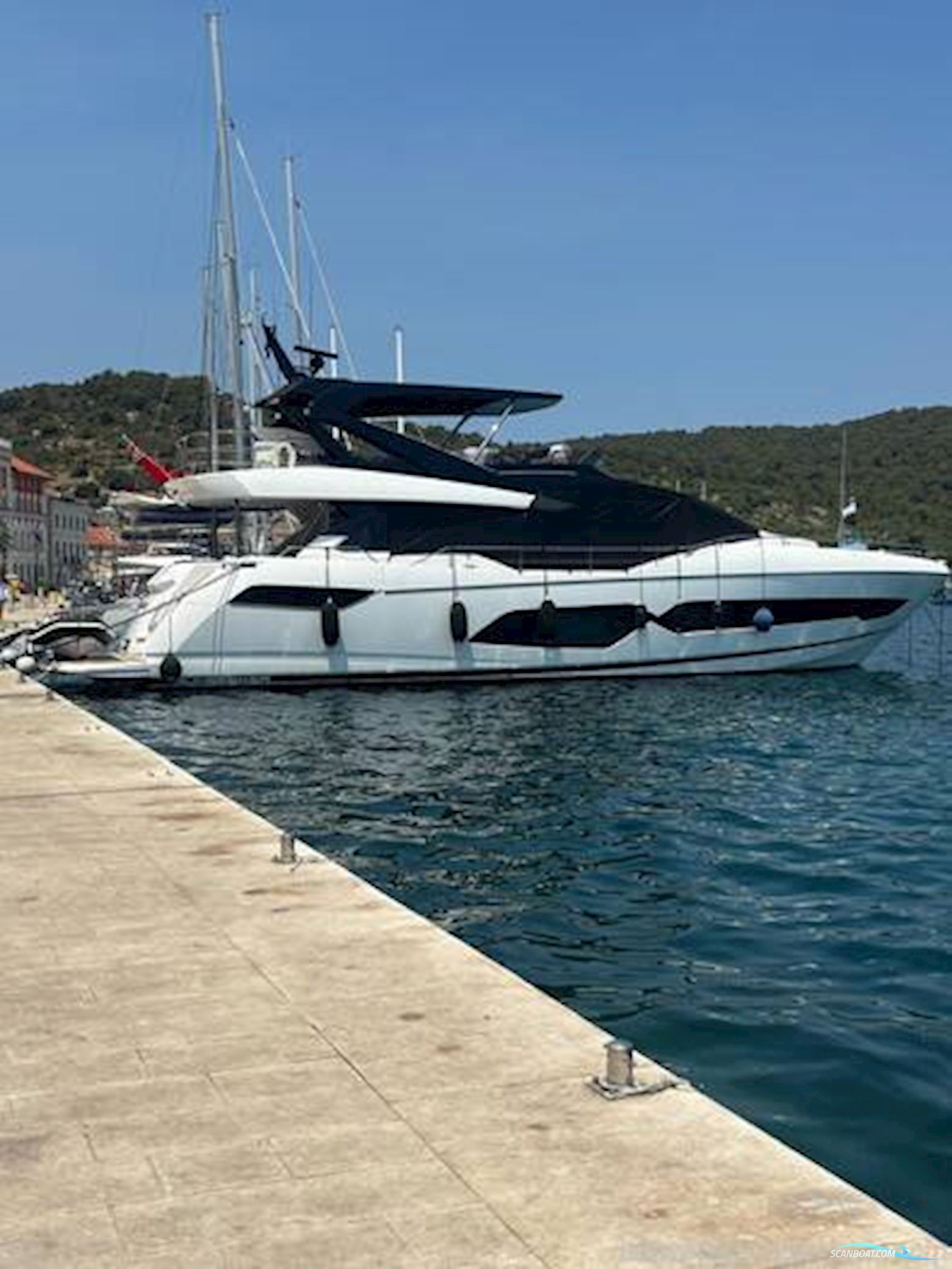 Sunseeker 76 Yacht