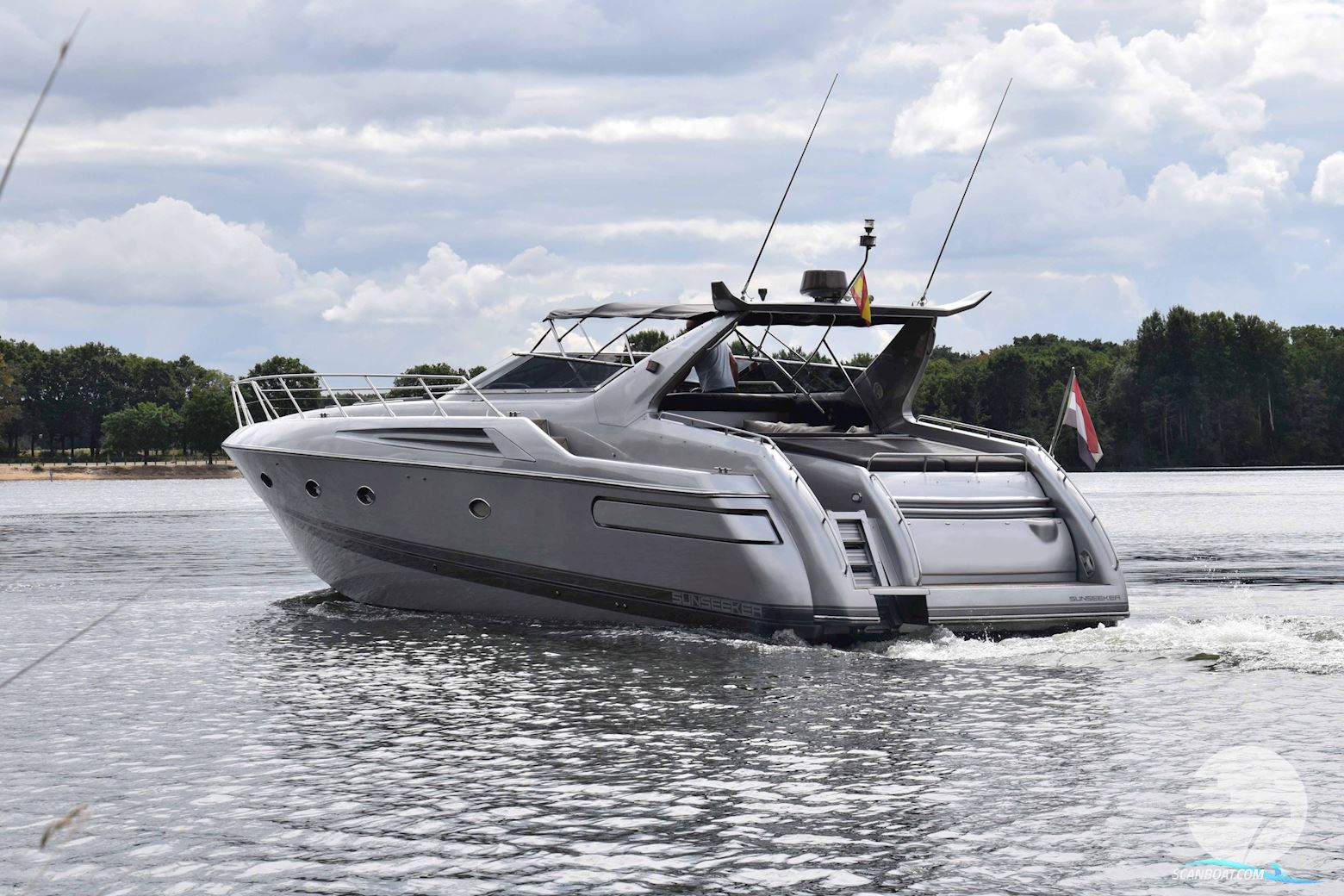 Sunseeker Camargue 55