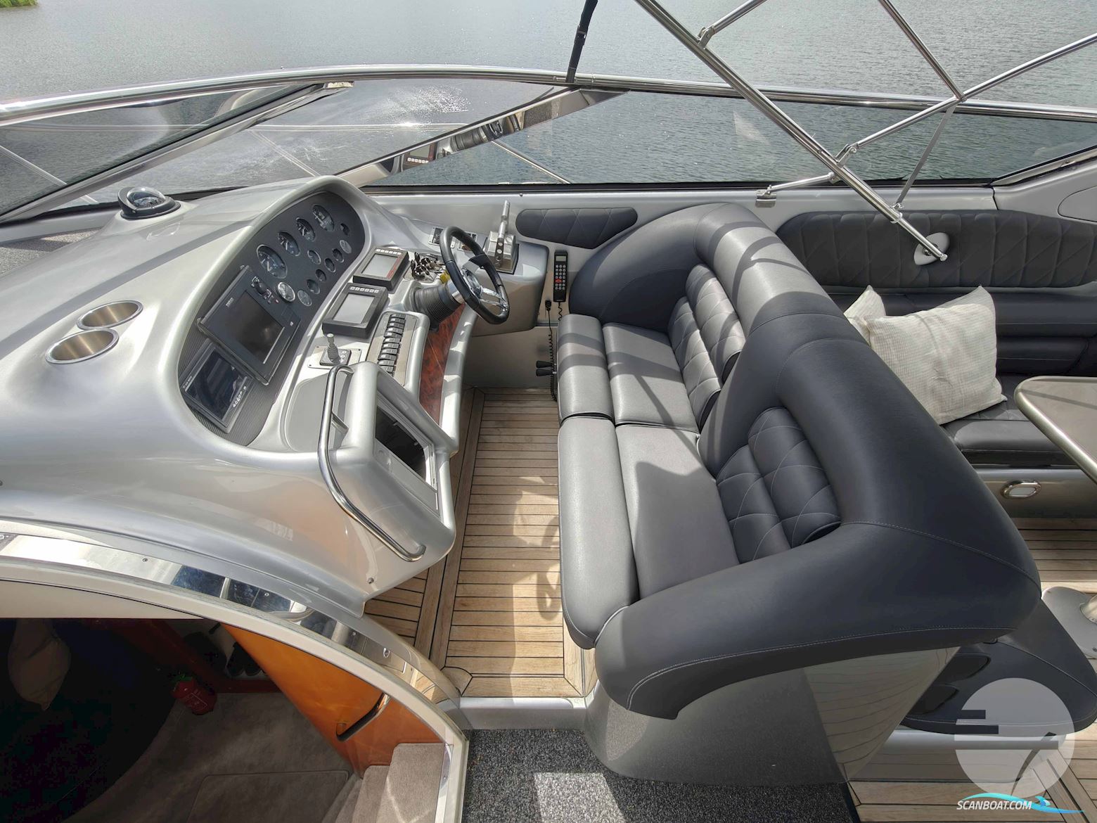 Sunseeker Camargue 55