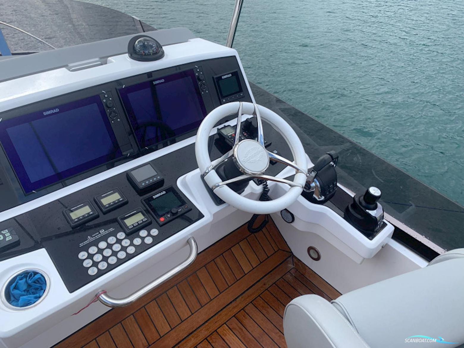 Sunseeker Manhattan 52 FLY