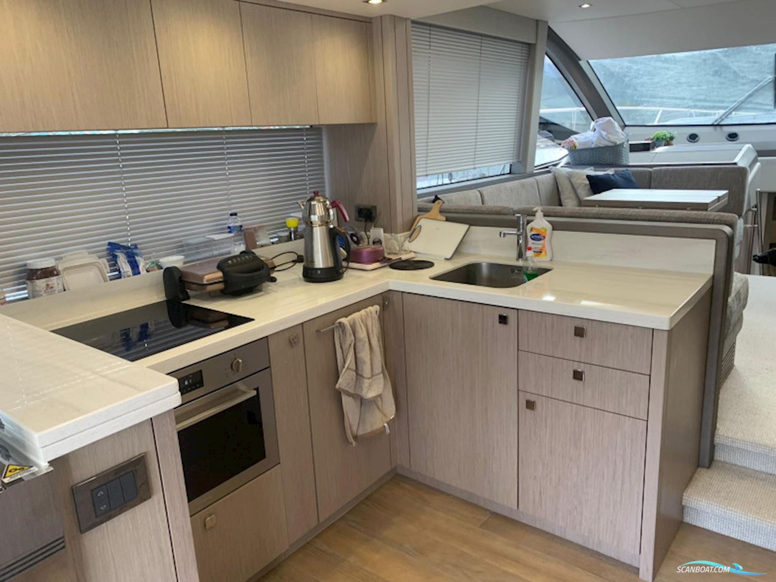 Sunseeker Manhattan 52 FLY