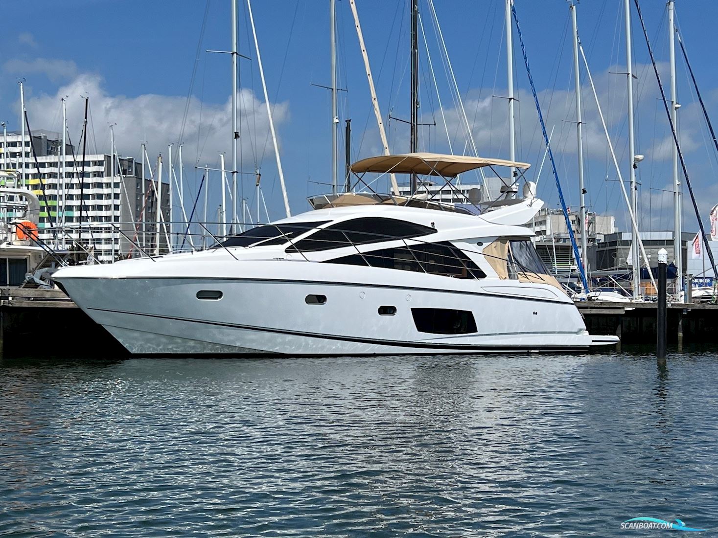 Sunseeker Manhattan 53 Motorboot 2012, mit Man motor, Dänemark