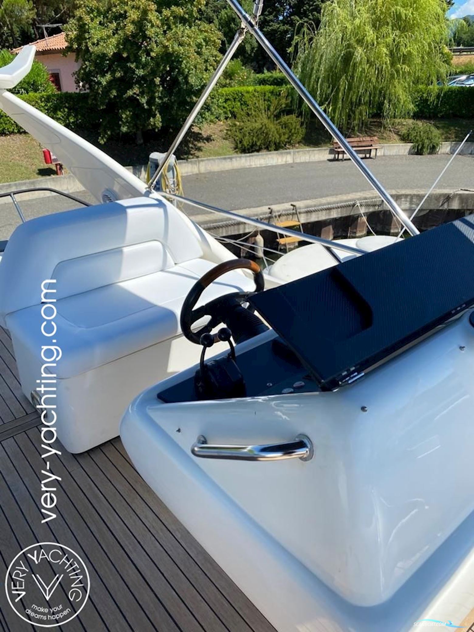 Sunseeker Manhattan 62