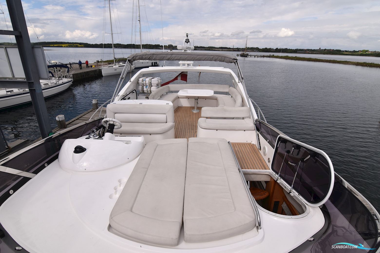 Sunseeker Manhattan 64