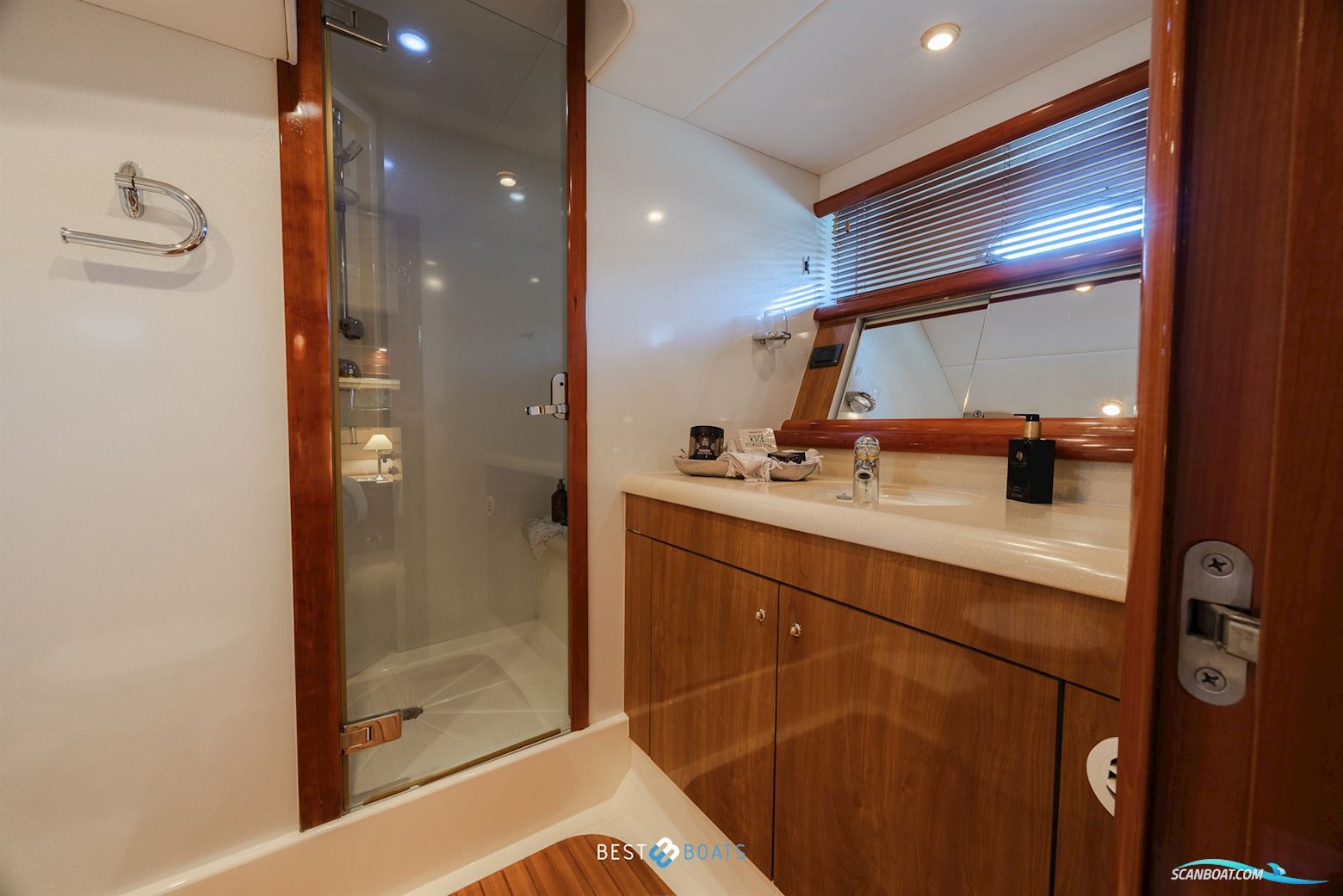 Sunseeker Manhattan 64