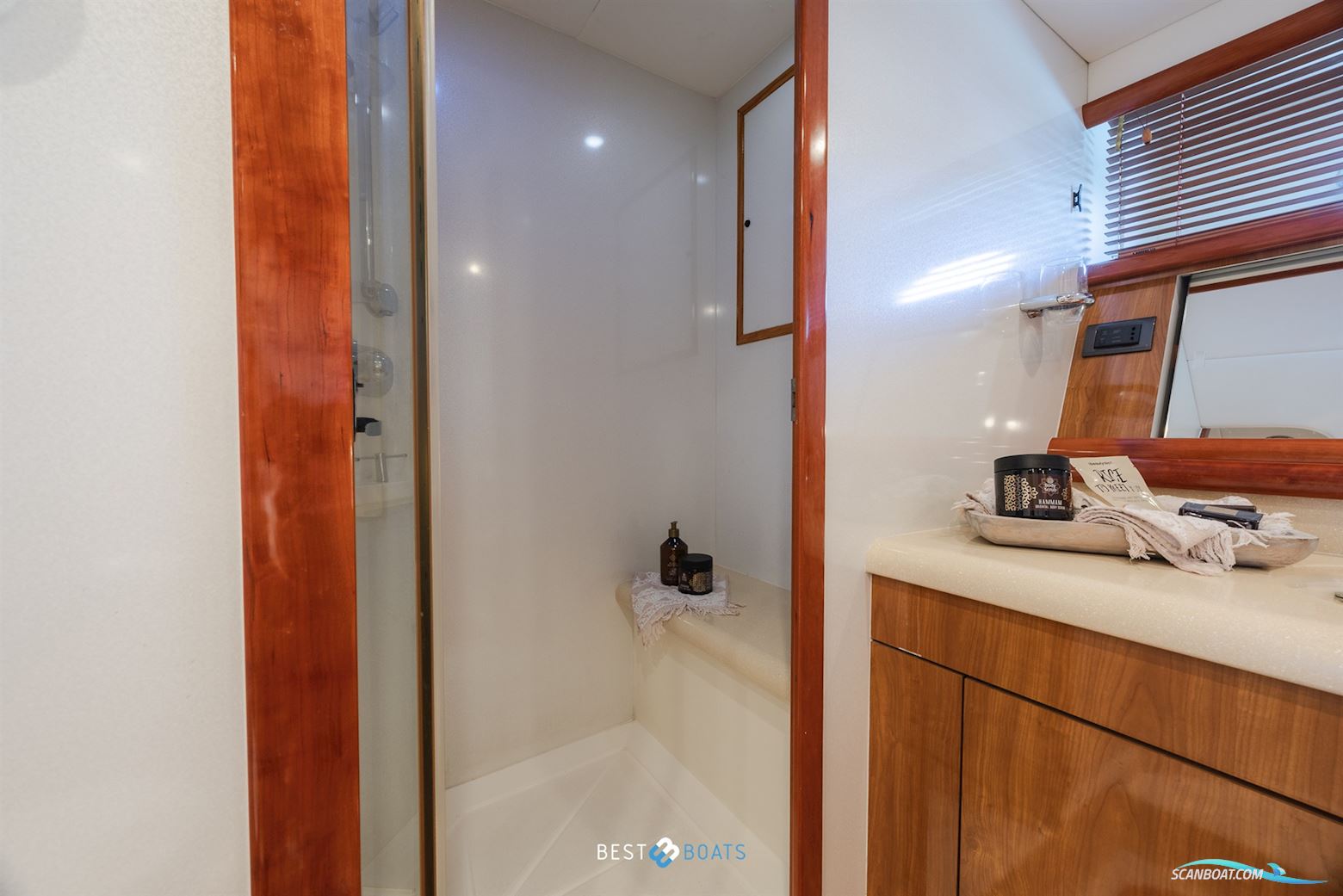Sunseeker Manhattan 64