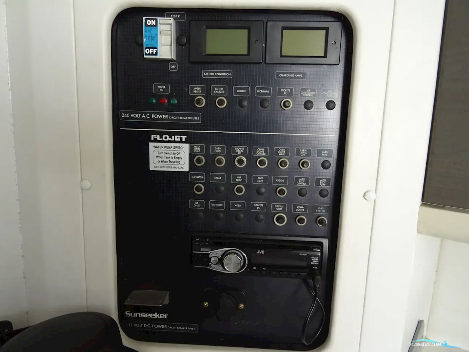 Sunseeker Martinique 38